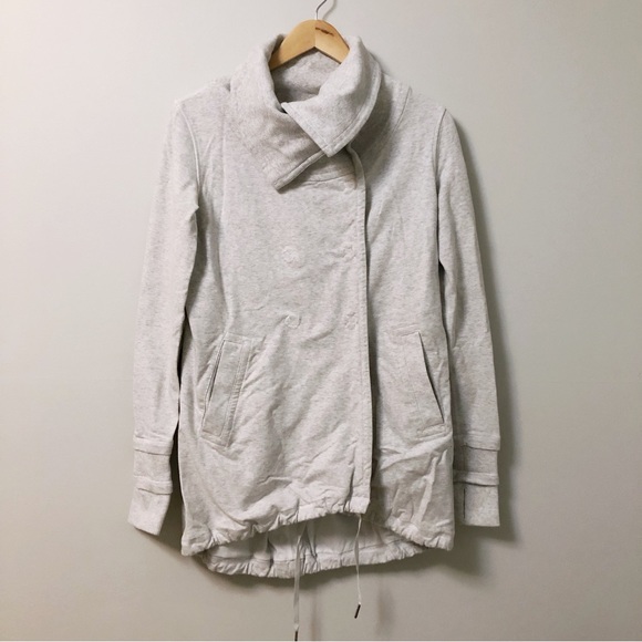 Lululemon Gratitude Wrap - Picture 2 of 6